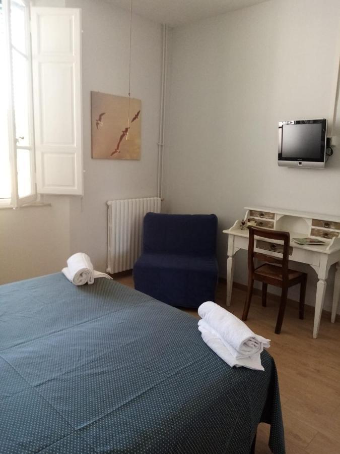Binario 5 Bed and Breakfast Lucca Buitenkant foto